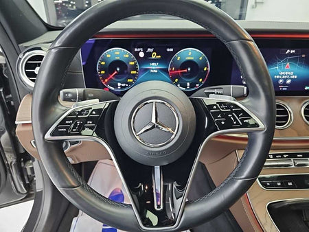 Mercedes-Benz E-Class — photo 09