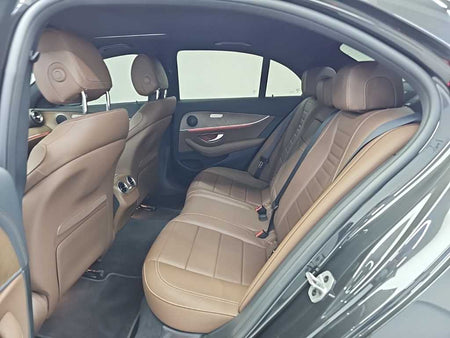 Mercedes-Benz E-Class — photo 12