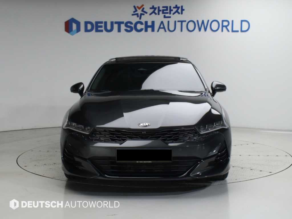 Kia K5 — photo 03
