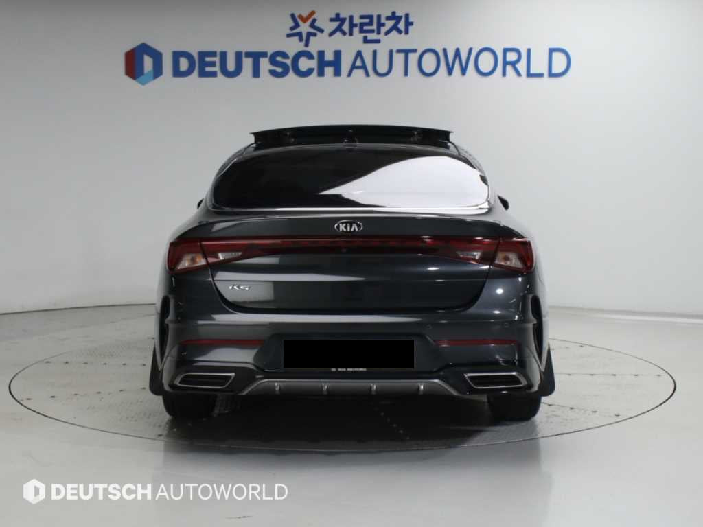 Kia K5 — photo 04