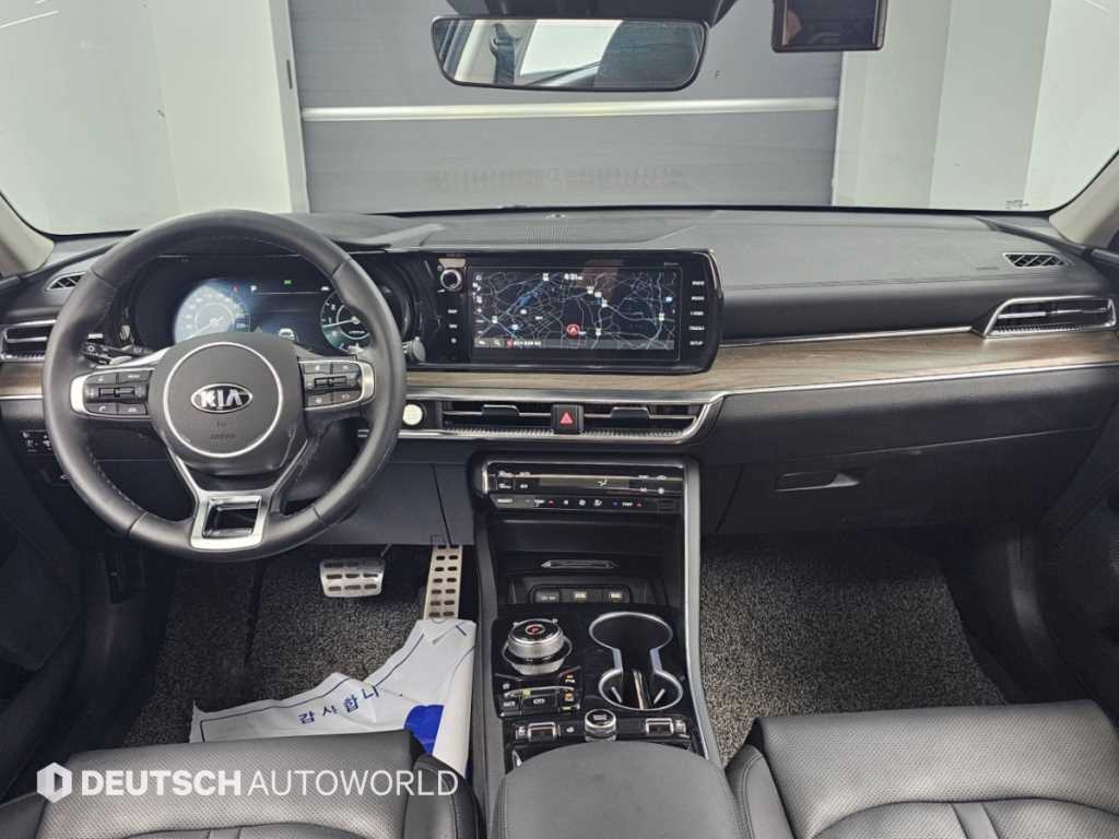 Kia K5 — photo 07