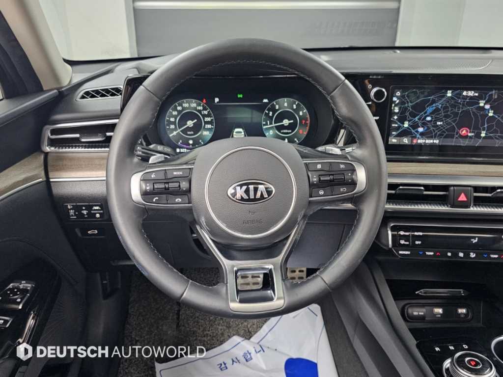 Kia K5 — photo 13
