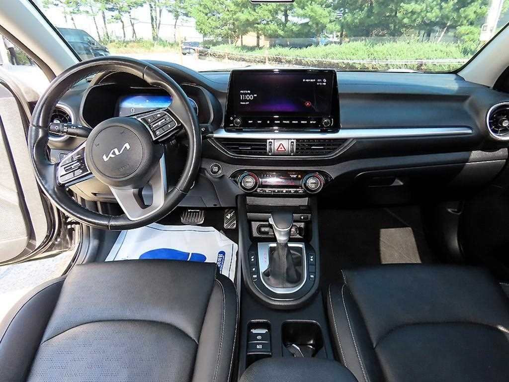 Kia K3 — photo 07