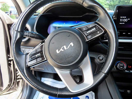 Kia K3 — photo 08