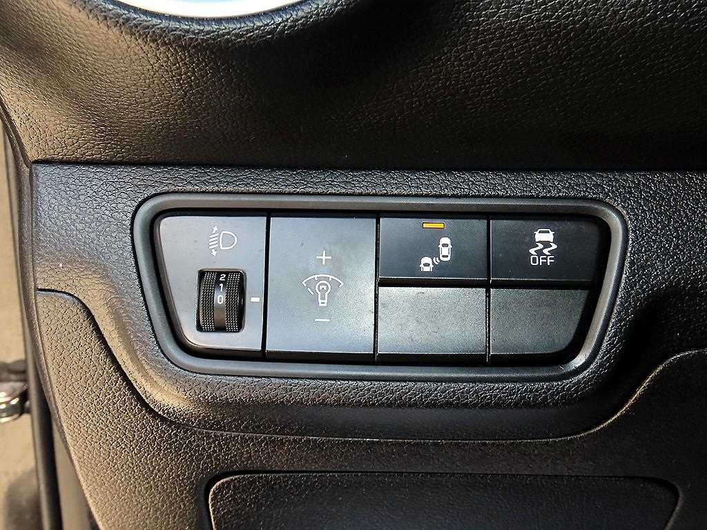 Kia K3 — photo 12