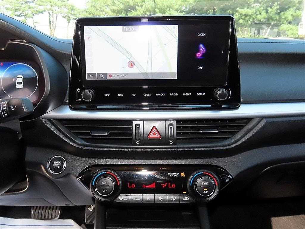 Kia K3 — photo 14