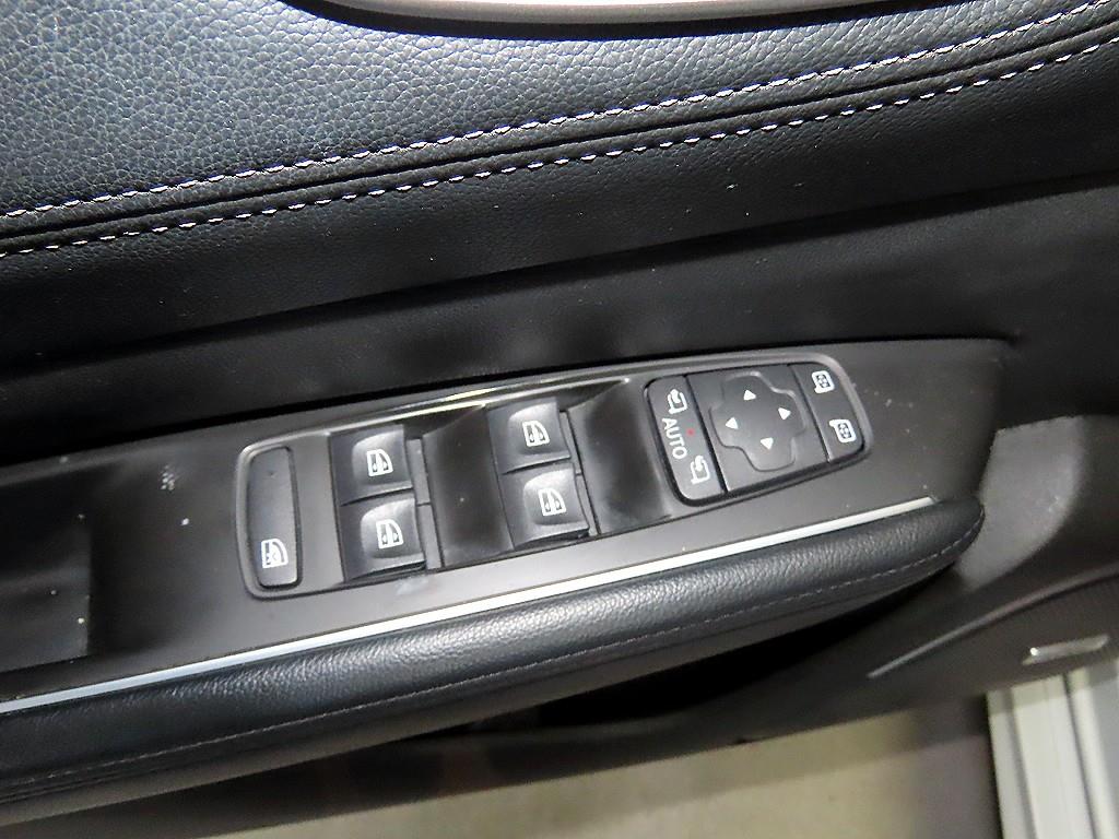 RENAULT SM6 — photo 13