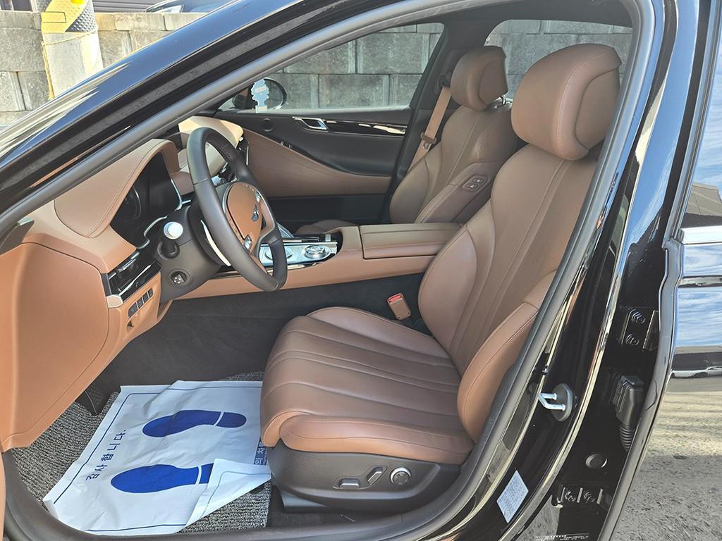 Genesis G80 — photo 05