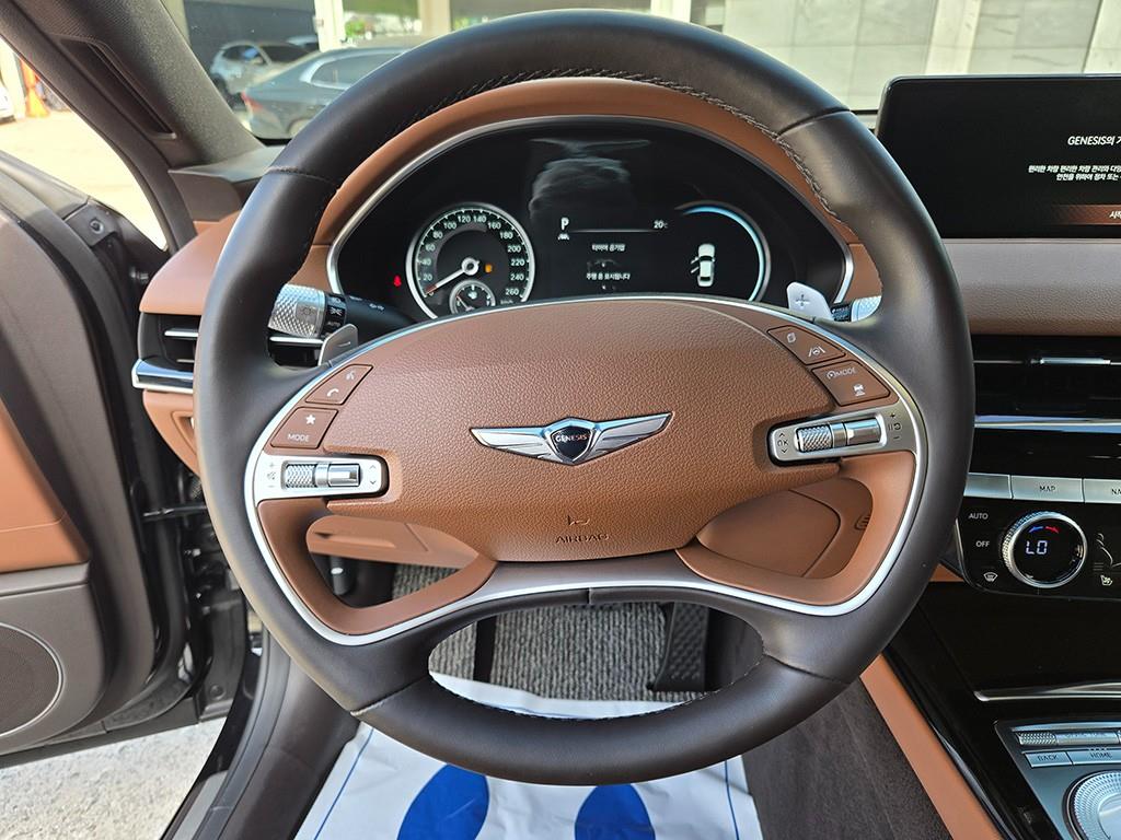 Genesis G80 — photo 07