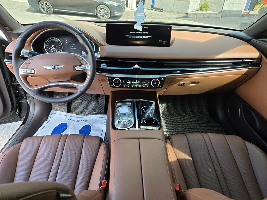 Genesis G80 — photo 09