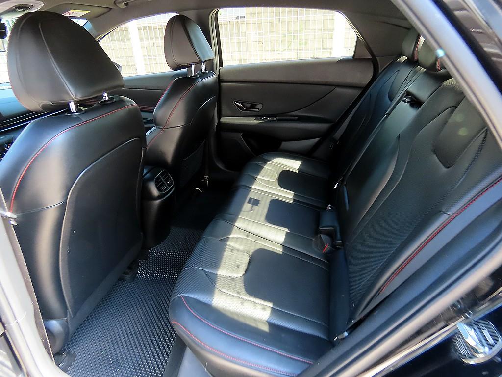 Hyundai Avante — photo 06
