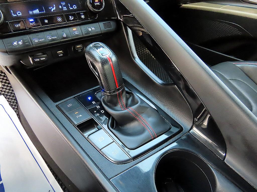 Hyundai Avante — photo 10