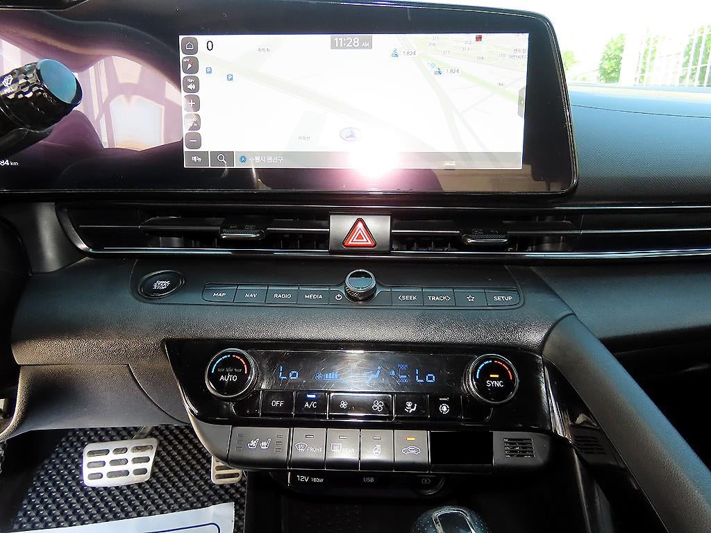 Hyundai Avante — photo 13