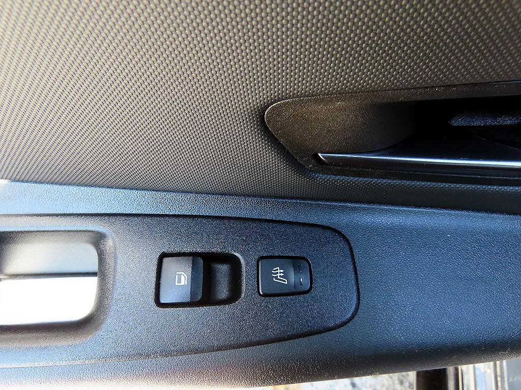 Hyundai Avante — photo 17