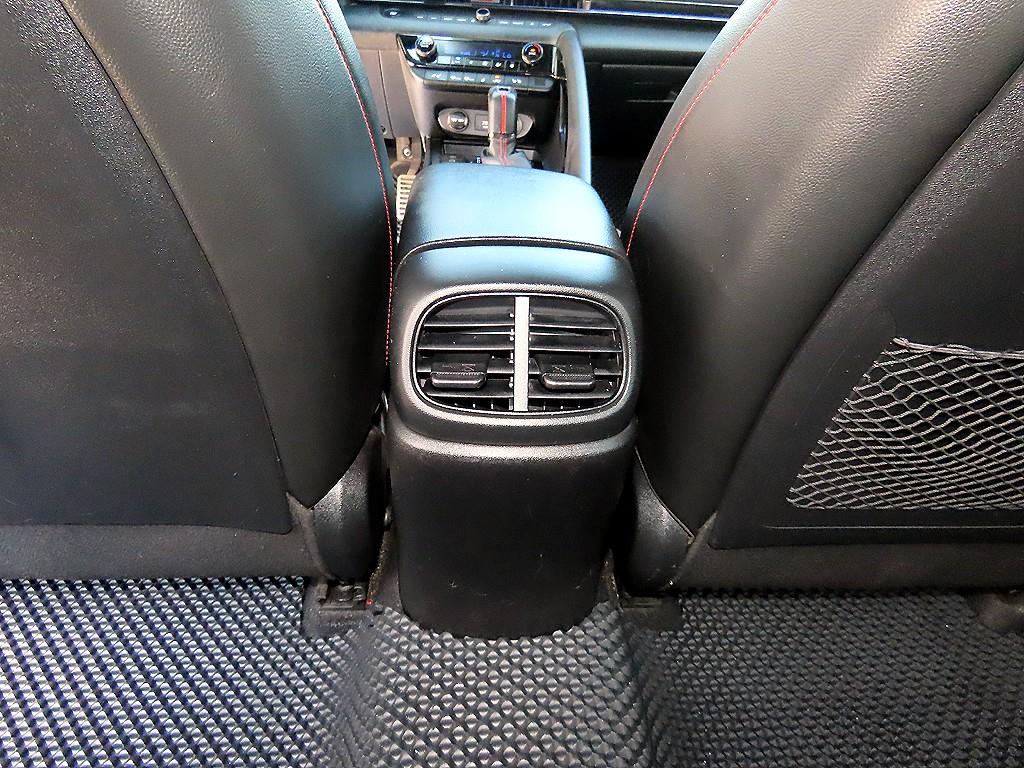 Hyundai Avante — photo 18