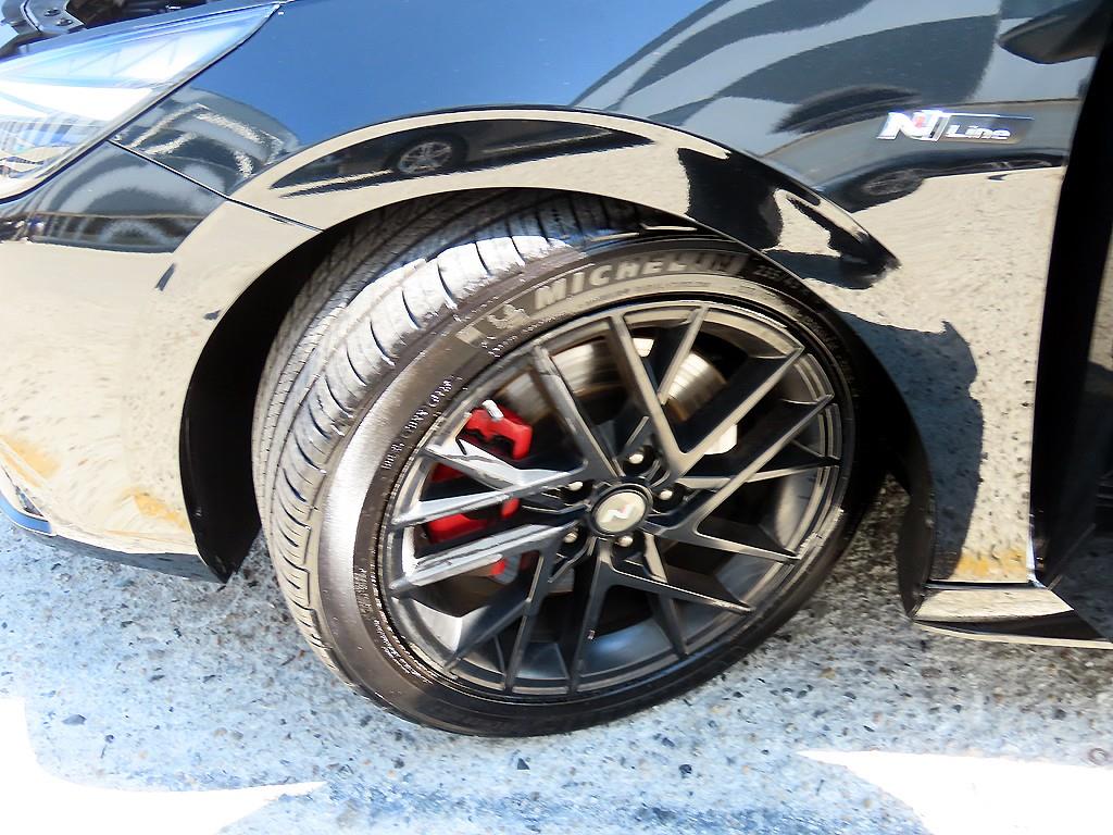 Hyundai Avante — photo 20