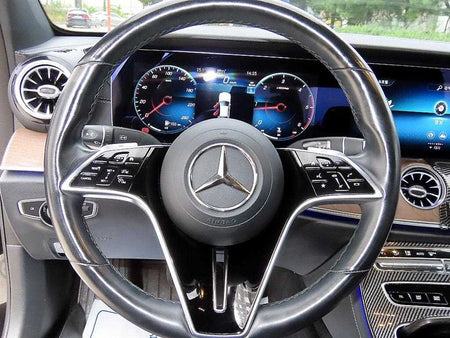 Mercedes-Benz E-Class — photo 08
