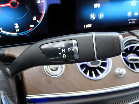 Mercedes-Benz E-Class — photo 11