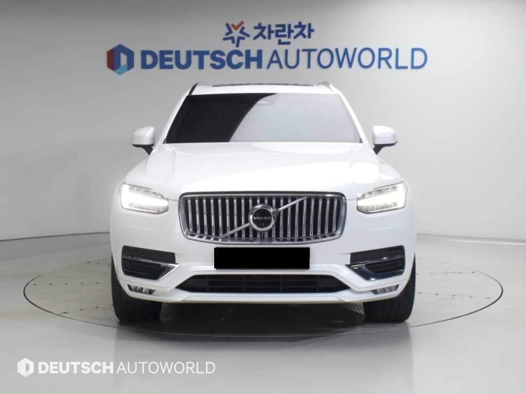Volvo XC90 — photo 03