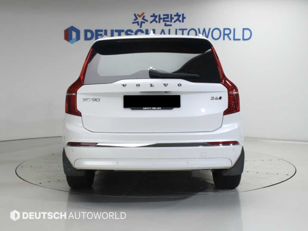 Volvo XC90 — photo 04