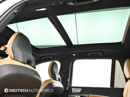 Volvo XC90 — photo 18