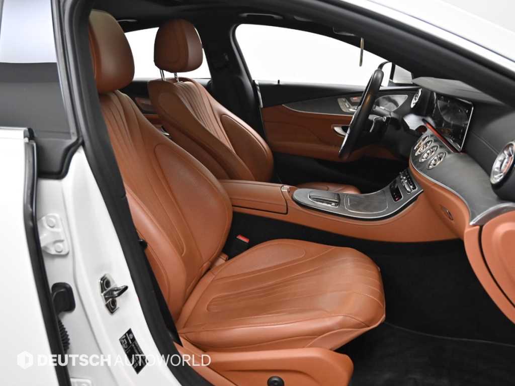 Mercedes-Benz CLS-Class — photo 10