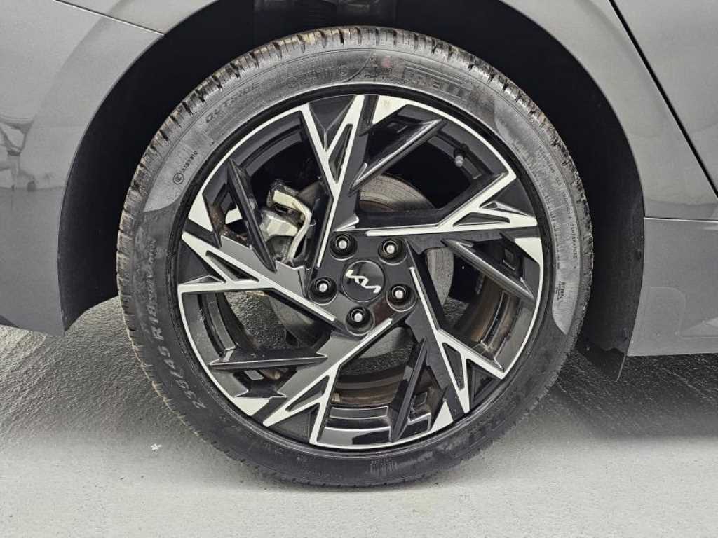 Kia K5 — photo 05