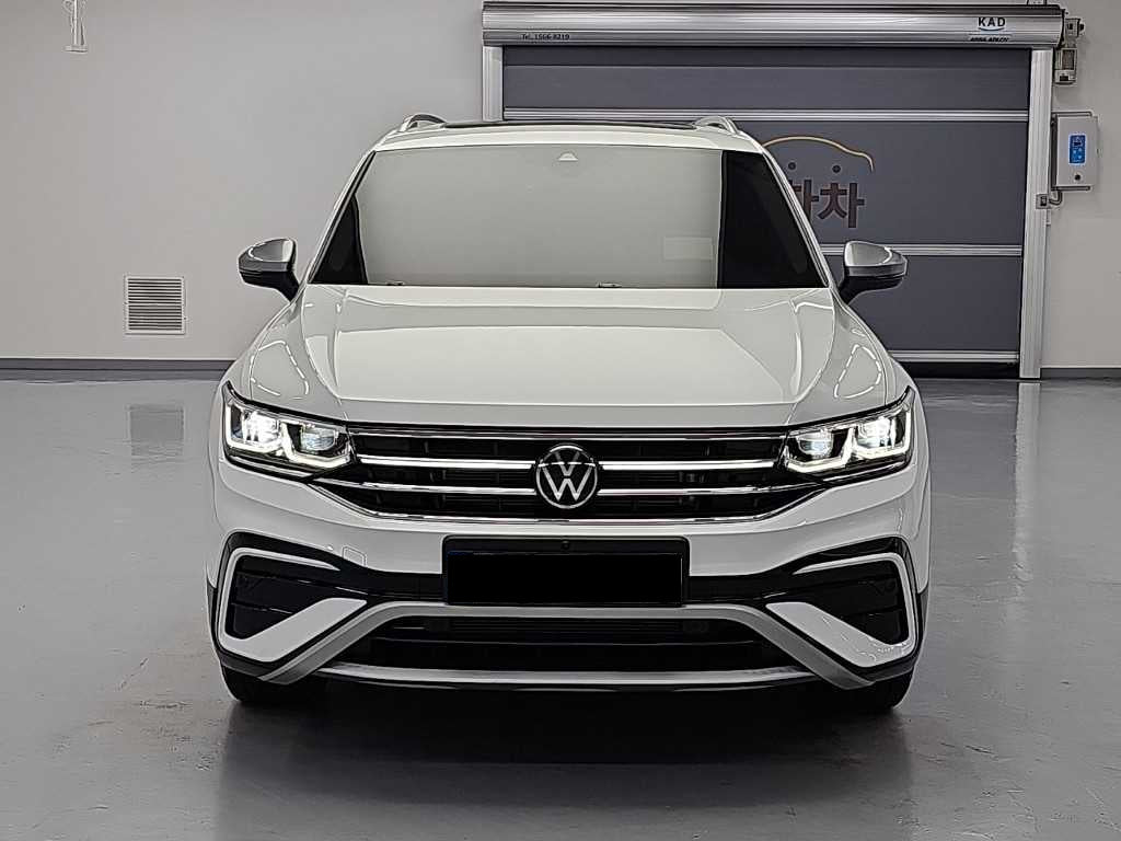 Volkswagen Tiguan — photo 02