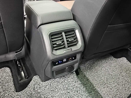 Volkswagen Tiguan — photo 13