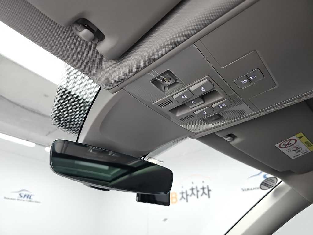 Volkswagen Tiguan — photo 17
