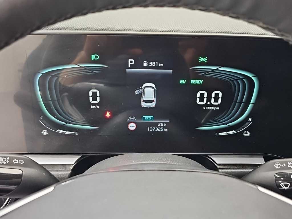 Kia Niro — photo 06