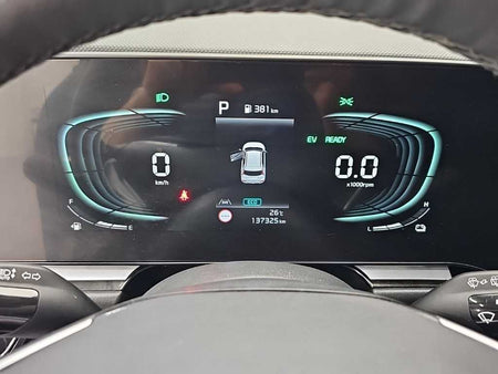 Kia Niro — photo 06