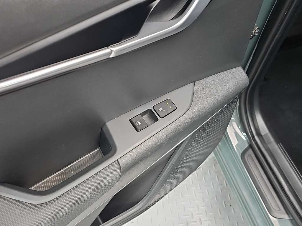Kia Niro — photo 13