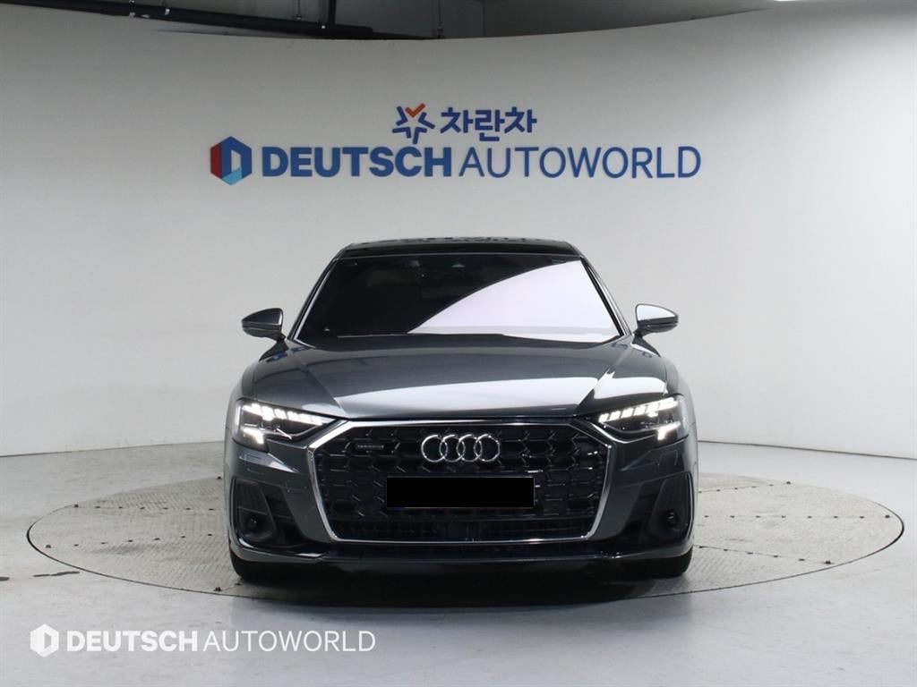 Audi A8 — photo 03