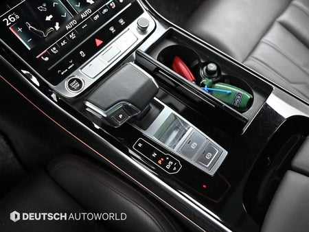 Audi A8 — photo 09