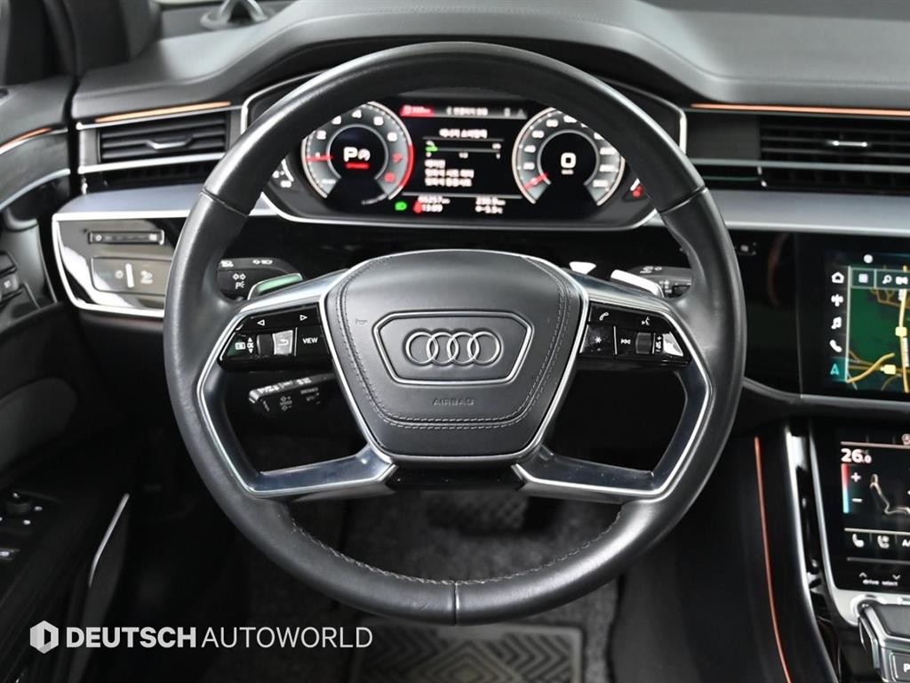 Audi A8 — photo 13