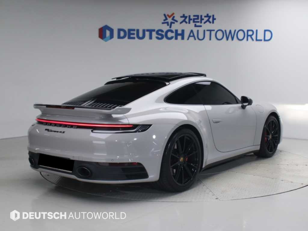 Porsche 911 — photo 02