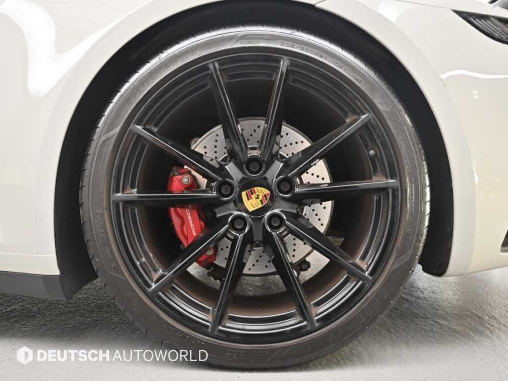 Porsche 911 — photo 05