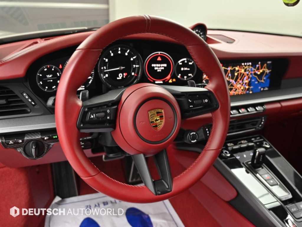 Porsche 911 — photo 13