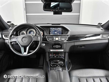 Mercedes-Benz E-Class — photo 07