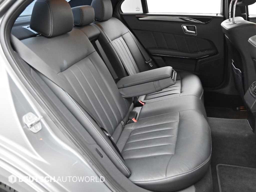 Mercedes-Benz E-Class — photo 12