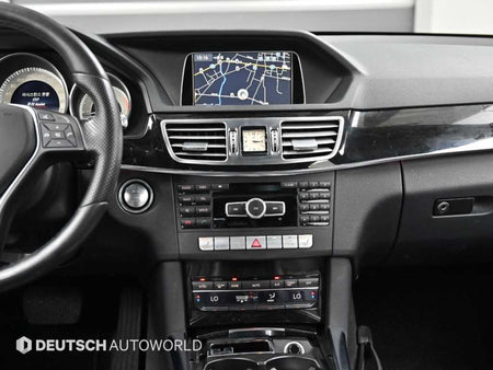 Mercedes-Benz E-Class — photo 14