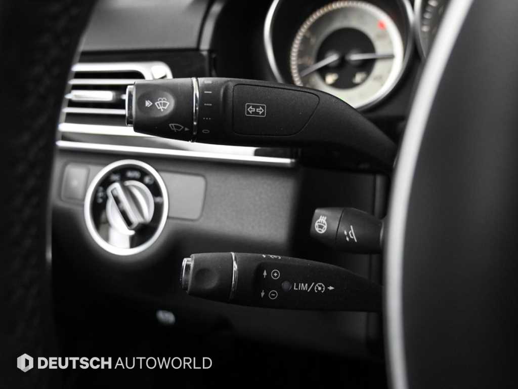 Mercedes-Benz E-Class — photo 17