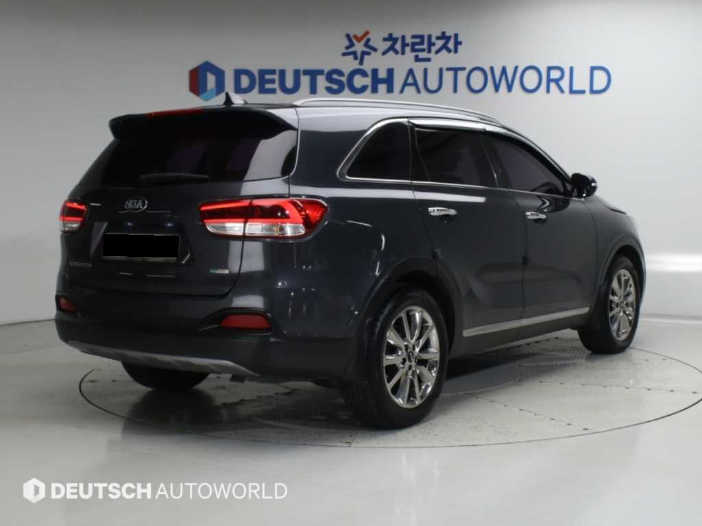 Kia Sorento — photo 02