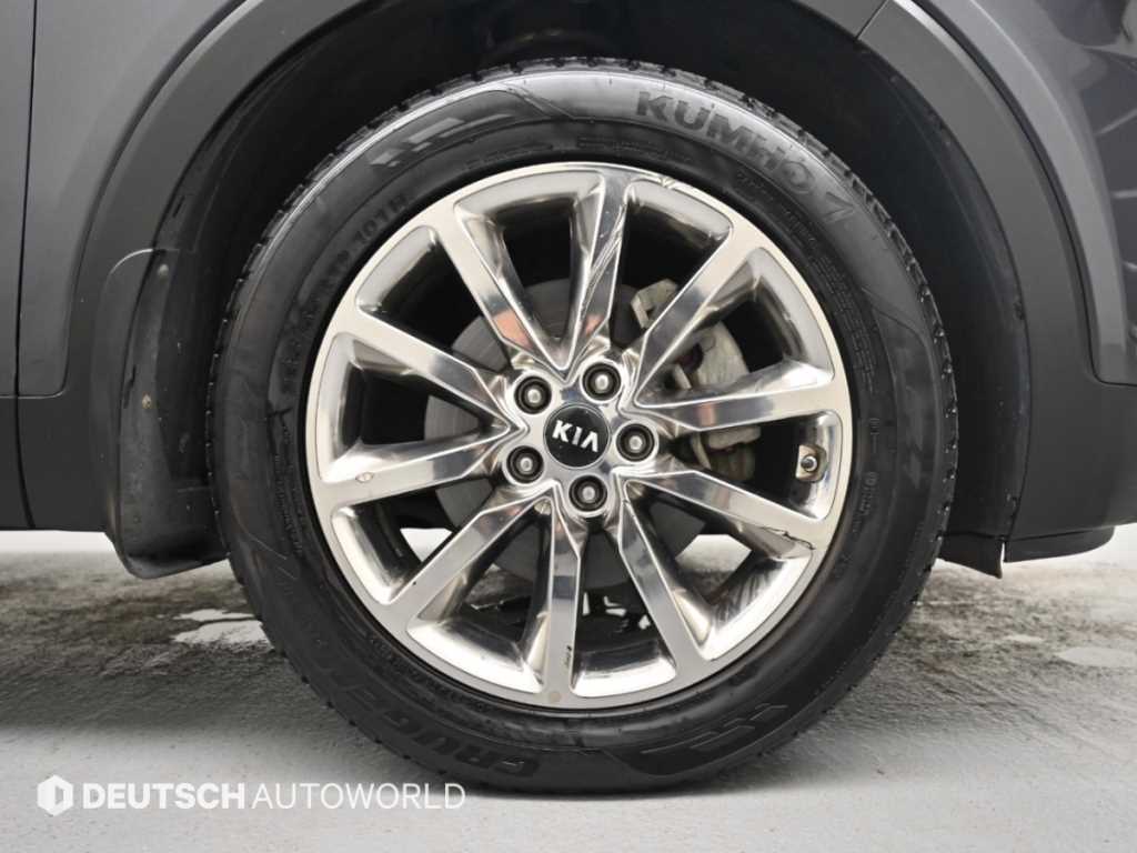 Kia Sorento — photo 05