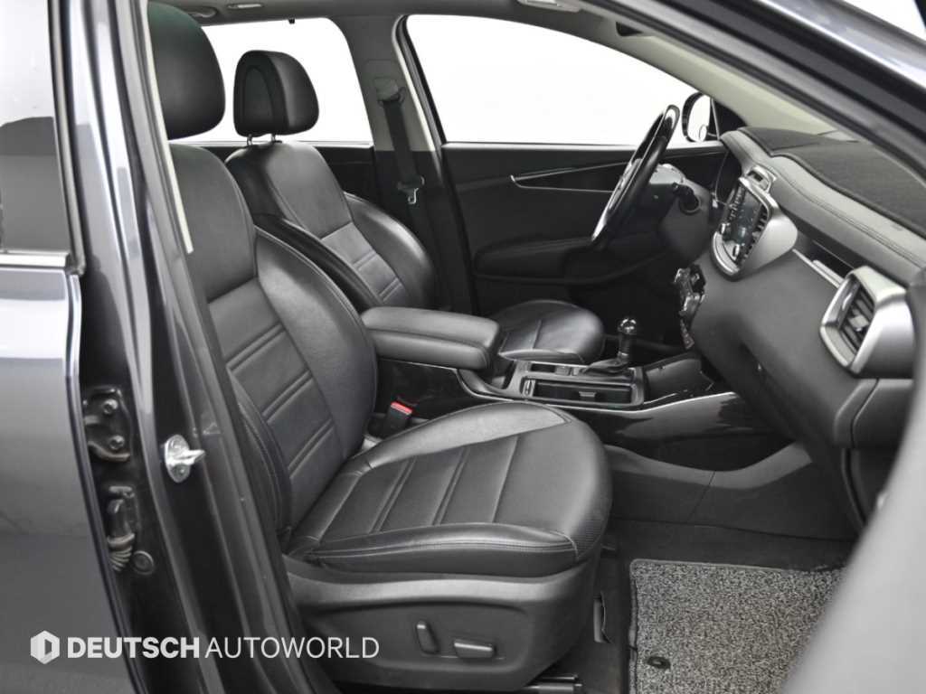 Kia Sorento — photo 10