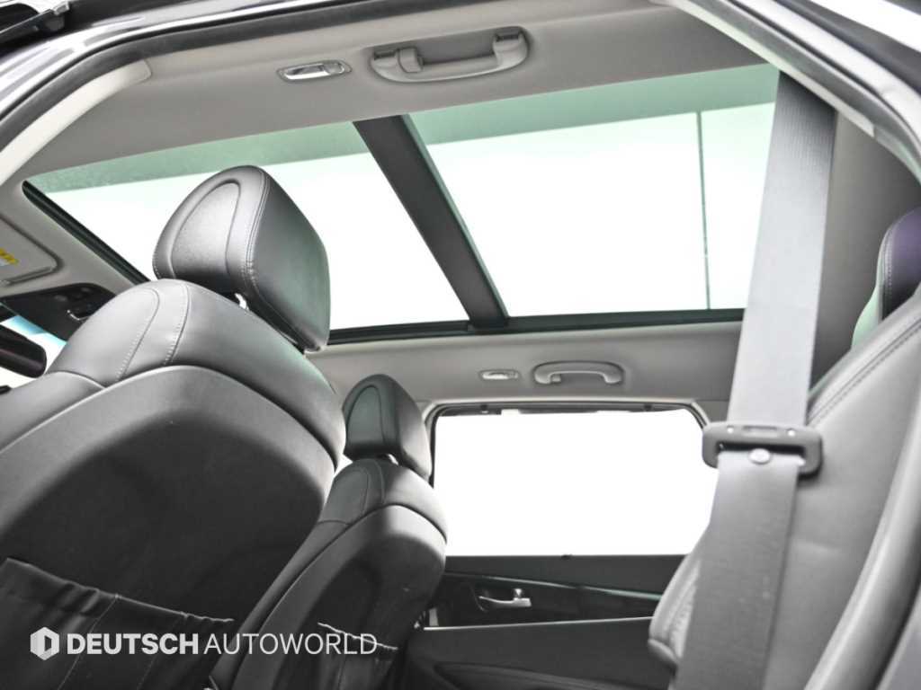 Kia Sorento — photo 18