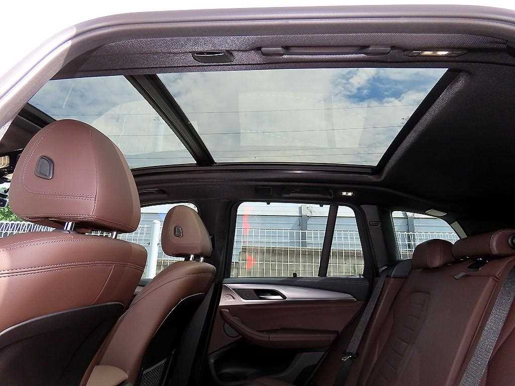 BMW X3 — photo 17