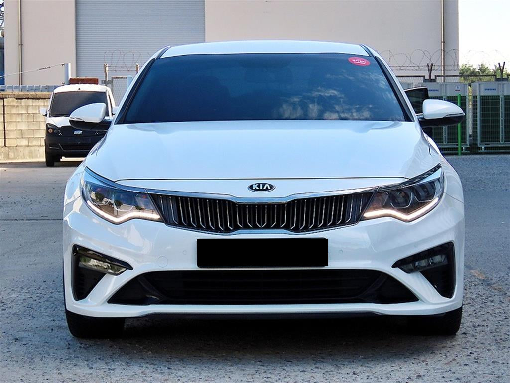 Kia K5 — photo 01