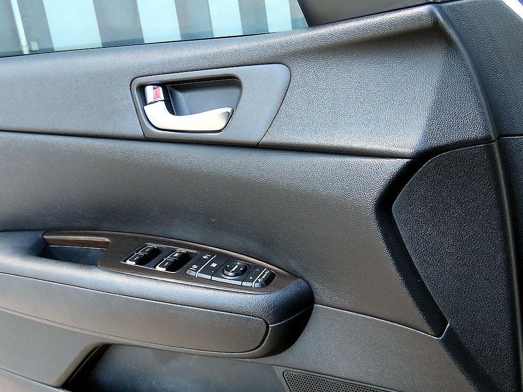 Kia K5 — photo 11